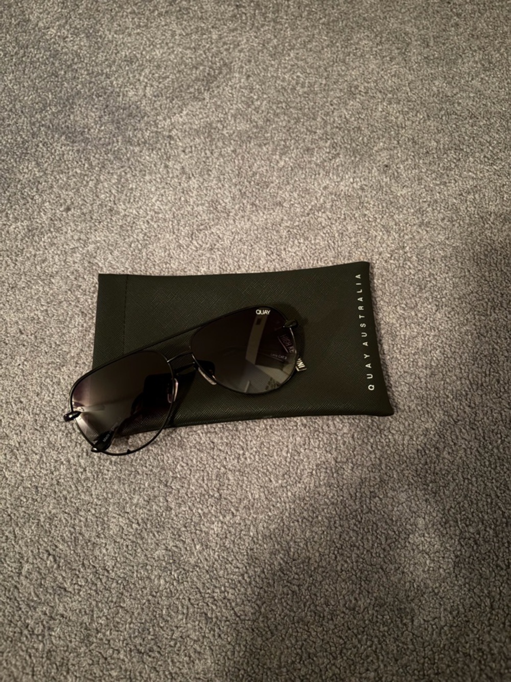 Quay Australia Aviator Sunglasses in Black with Fade Lenses - Picture 4 of 5